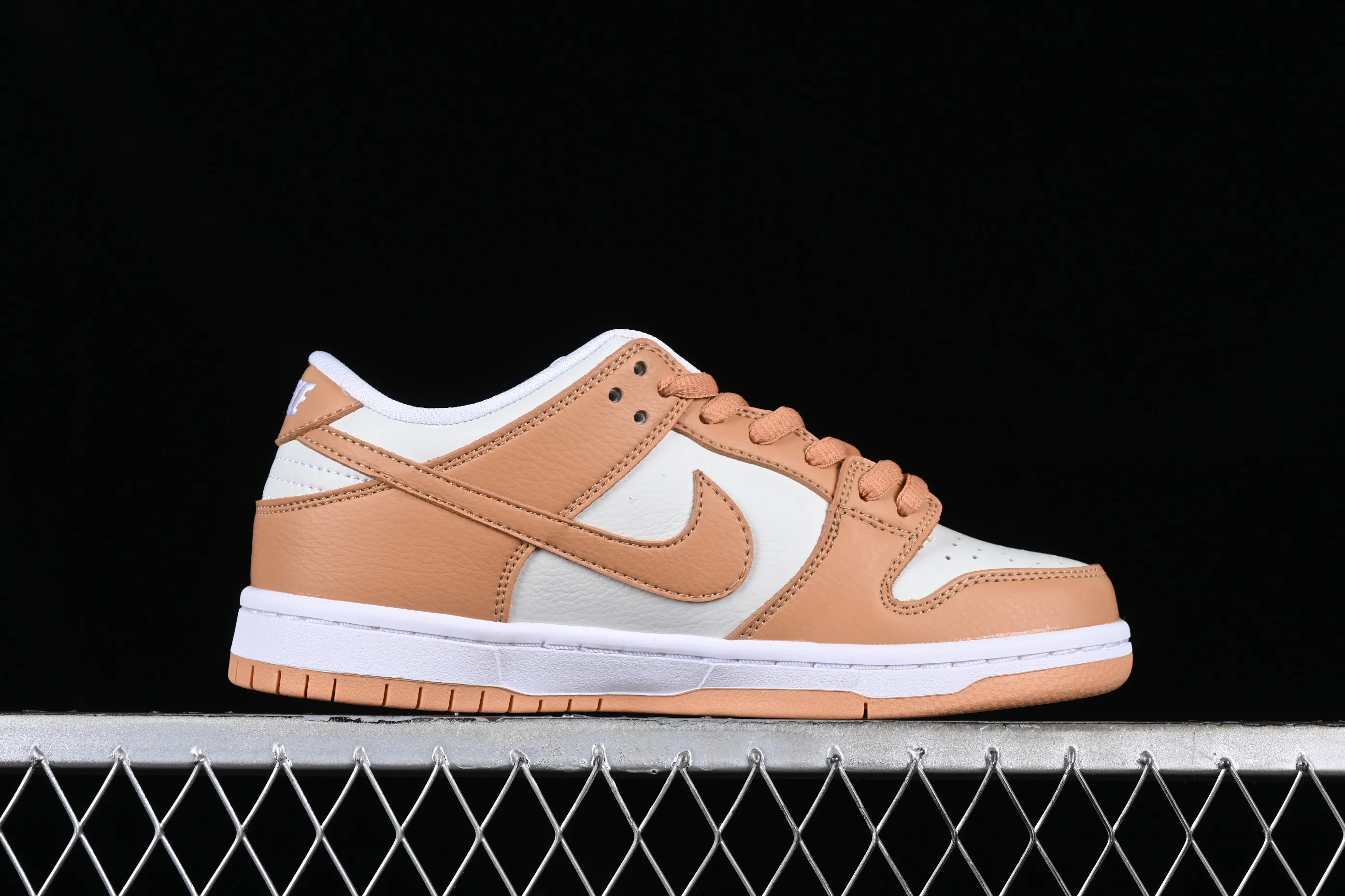 All categories Nk SB Dunk series Nk SB Dunk Low low-top sneakers Nk SB Dunk Low "Light Cognac" light brown SB low-top casual sneakers DM8998-200